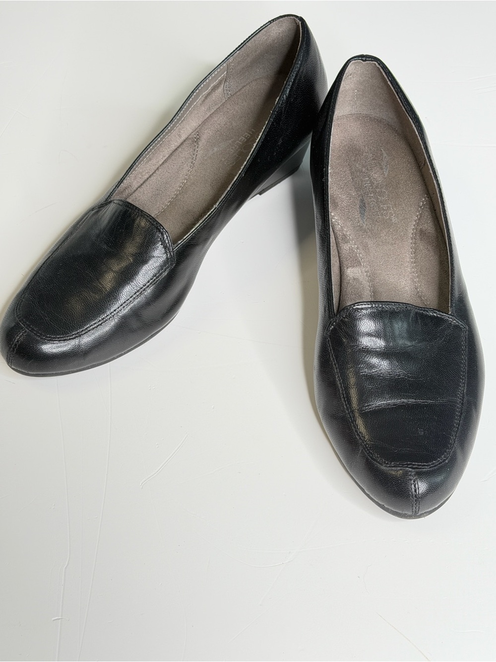 AEROSOLES Lovely Wedge Heel Loafers Womens 8.5 Black Good Comfort Leather